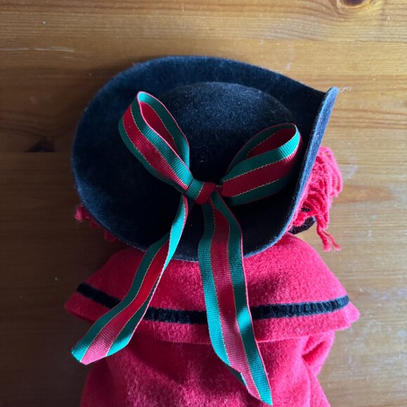 NWT MADELINE DOLL 1990 "MADELINE’S CHRISTMAS ” PLUSH DOLL 20” TALL - Collectible - Picture 6 of 12